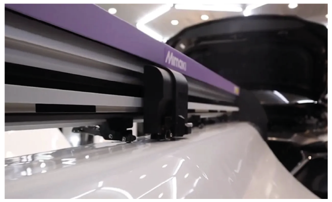 เครื่องตัดฟิล์มกันรอย